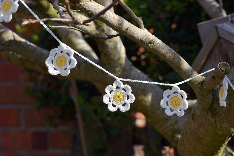 Crochet Daisy Chain