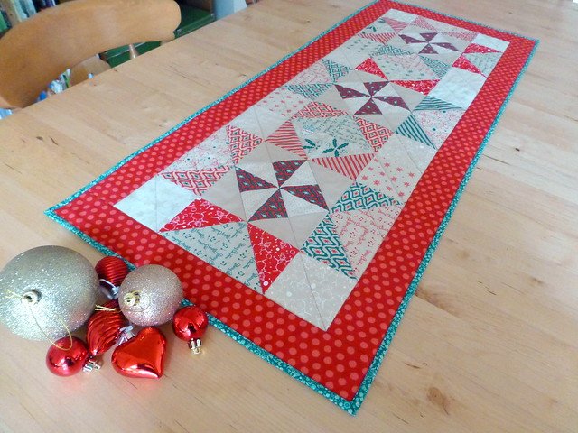 Christmas Table Runner Class sample