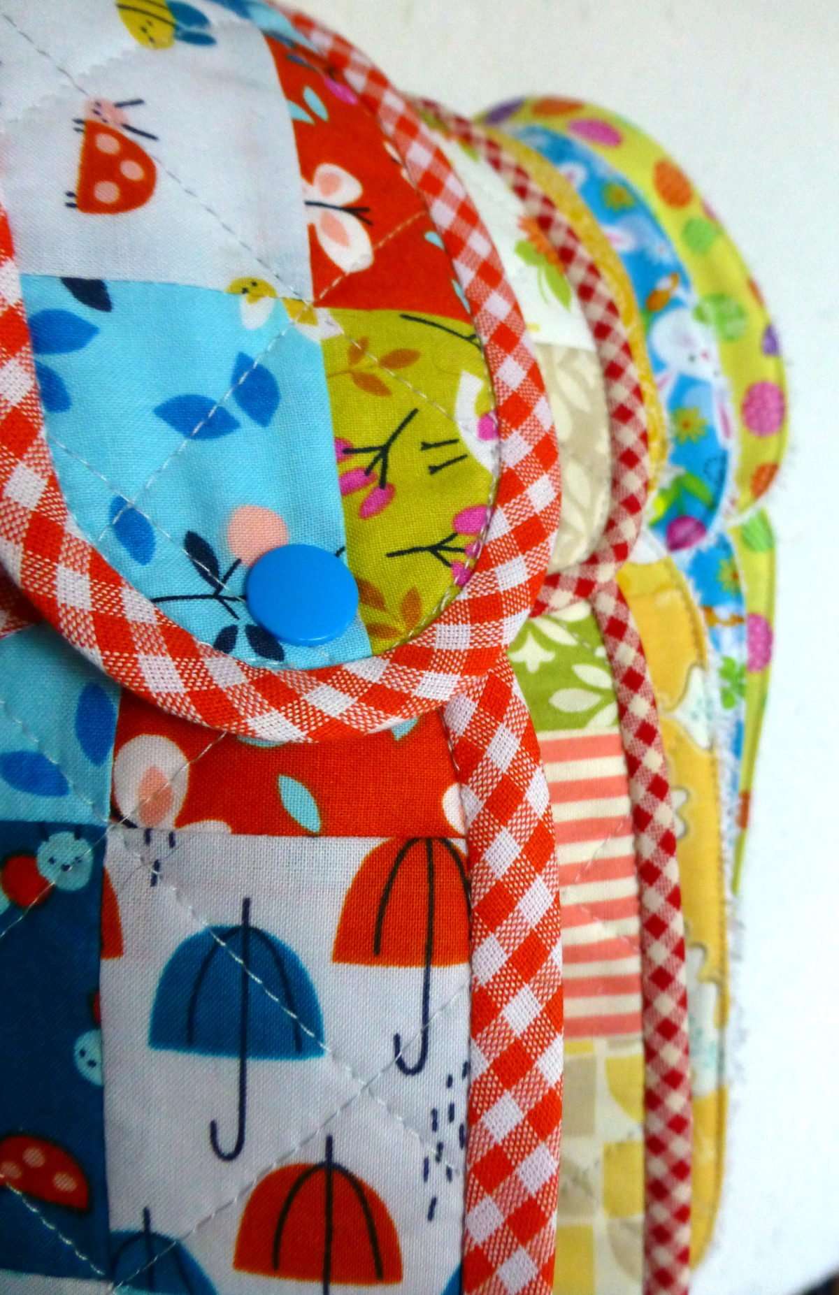 Easter Bibs Tutorial - Just Jude Designs - Quilting, Patchwork & Sewing ...