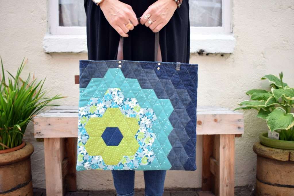 Crochet Hexagon Bag | EASY | The Crochet Crowd - YouTube